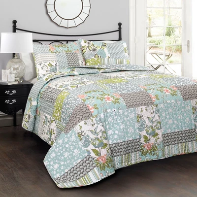 Blue Roesser Quilt Set - Lush Décor - Image 4