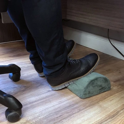 Cheer Collection Memory Foam Leg And Foot Rest Cushion With Washable Cover - Image 4